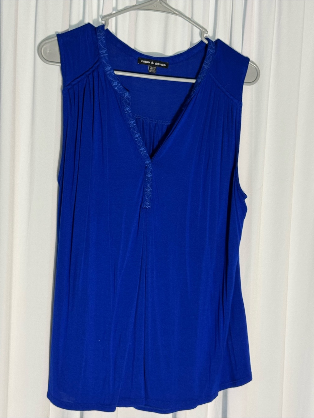 Cable & Gauge Sleeveless V-Neck Tank Top - Royal Blue